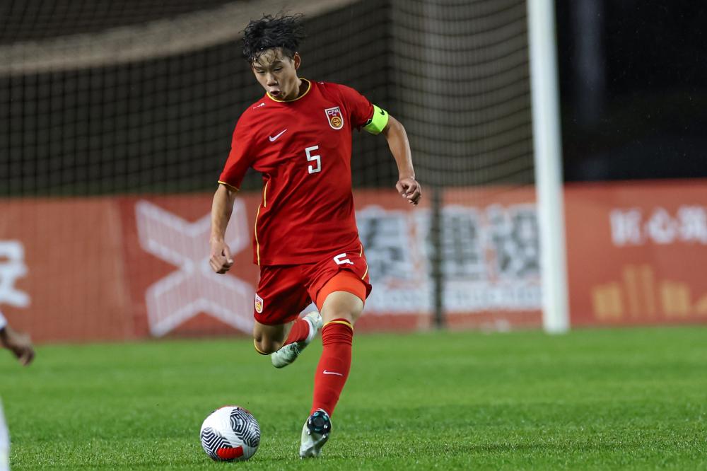 美记：湖人正寻求得到一个3D球员，比如埃利斯或赫伯特·琼斯